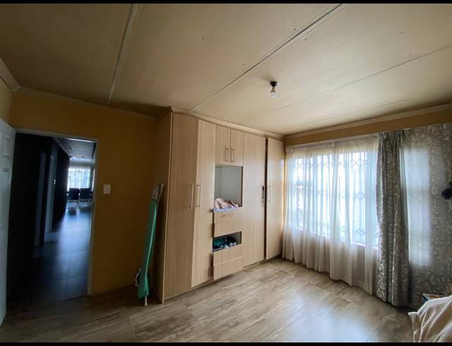3 BEDROOM HOUSE FOR SALE IN SEBOKENG ZONE 17
